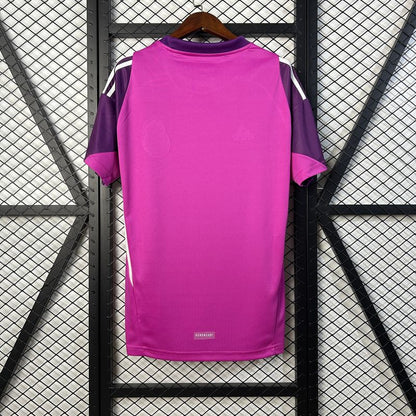 Real Madrid 2025-2026 Goalkeeper Fan