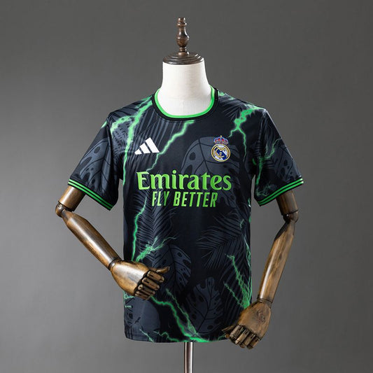 Real Madrid 2025-2026 Special Edition Fan