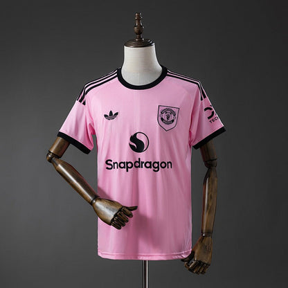Manchester United 2025-2026 Second Away Goalkeeper Fan