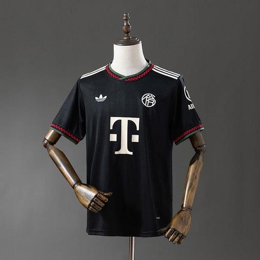 Bayern München 2025-2026 Second Away Fan